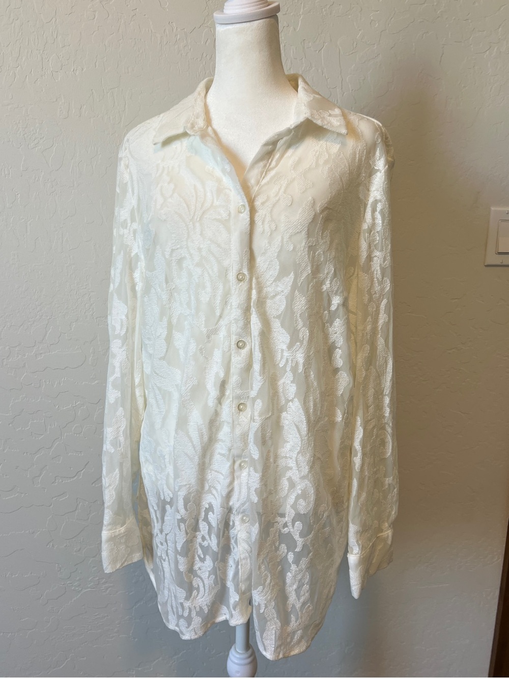 Chico's White Floral Burnout Lace-Look Mesh Sheer Button Up Blouse Shirt Sz 2 L